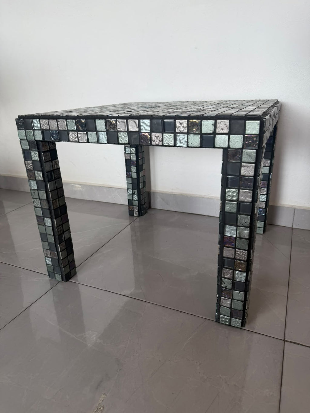 MESA DAMERO